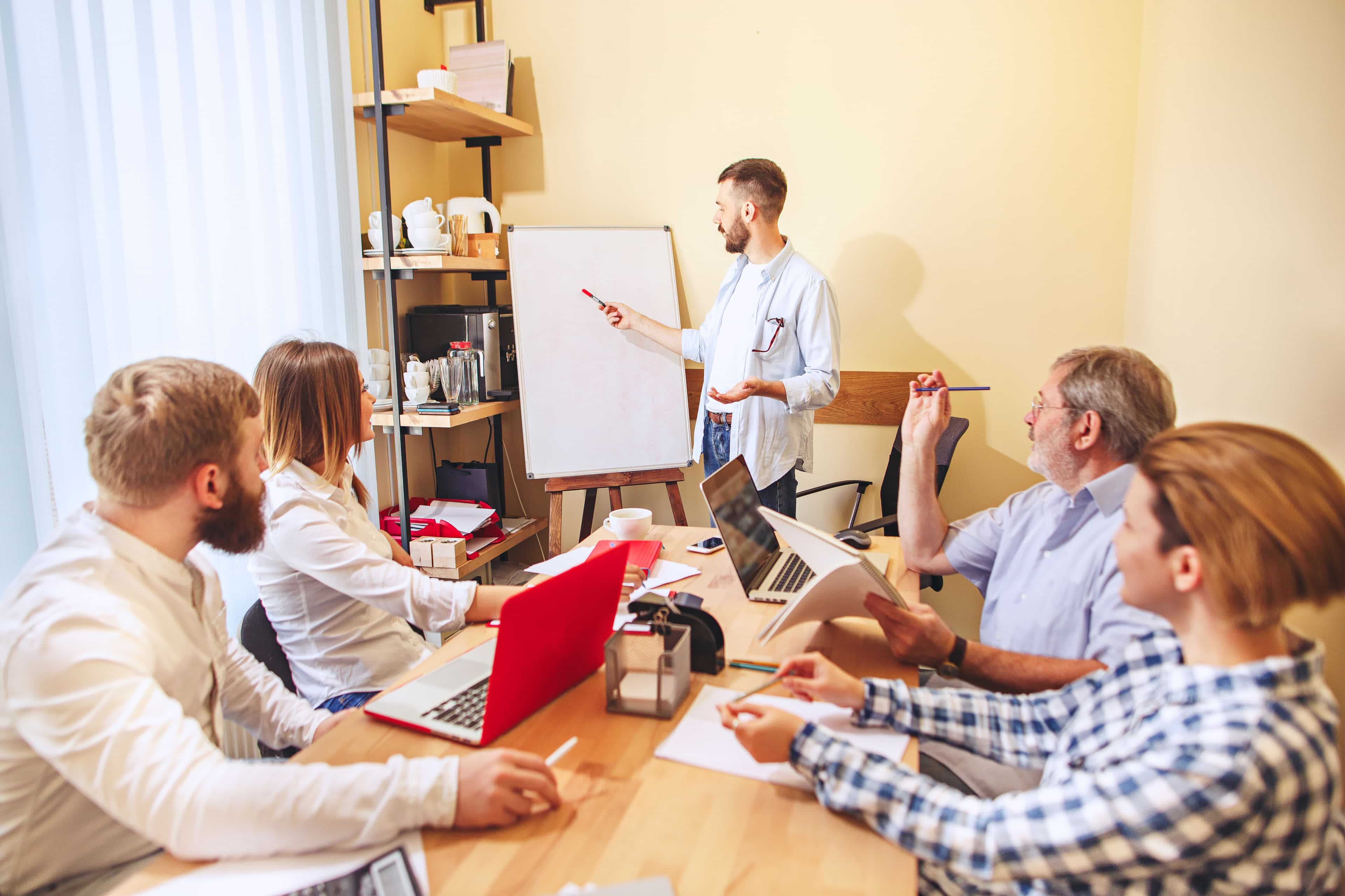 Öğretmen Eğitimi & Atölyeleri